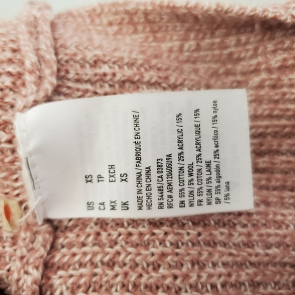 American Eagle Outfitters | Crop  Sweater-like top - Picture 7 of 7